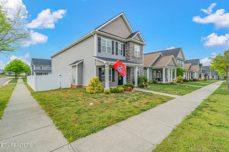 101 Hardinberry St, Oak Ridge, TN 37830