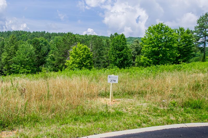 101 Huckleberry Cir, Loudon, TN 37774