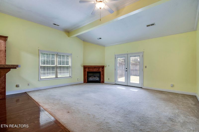 101 Jonelle Ct, Harriman, TN 37748