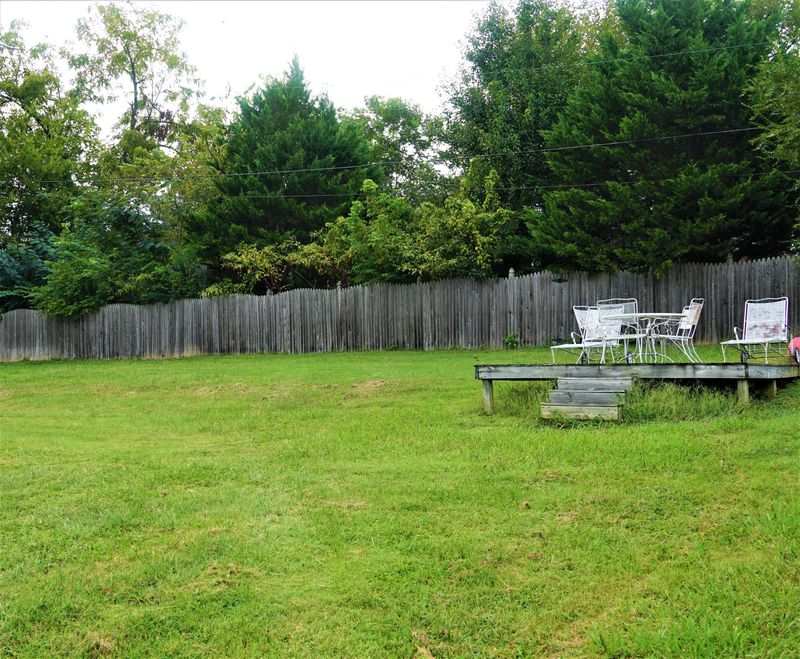 101 Lindy Dr, Knoxville, TN 37920