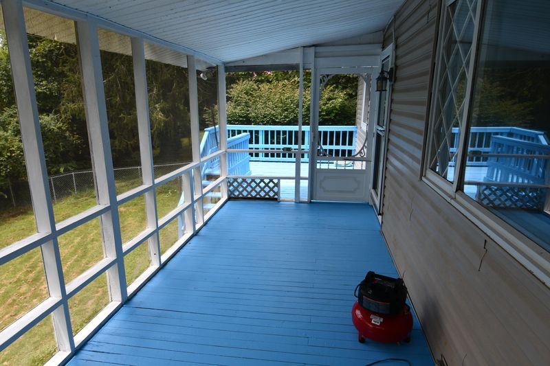 101 Meadow Rd, Oak Ridge, TN 37830