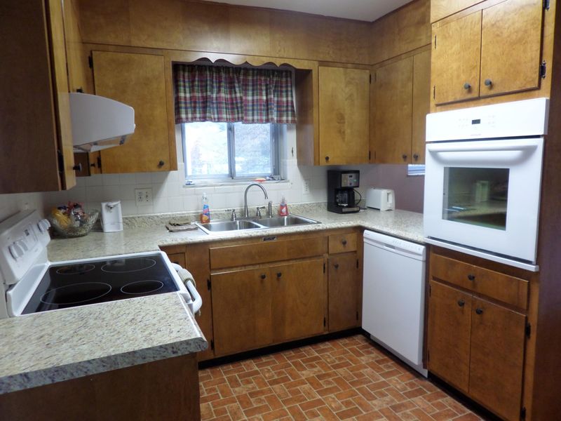 101 Monticello Rd, Oak Ridge, TN 37830