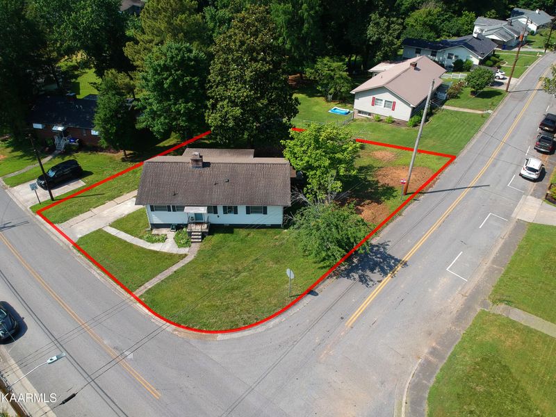 101 Norton Rd, Oak Ridge, TN 37830