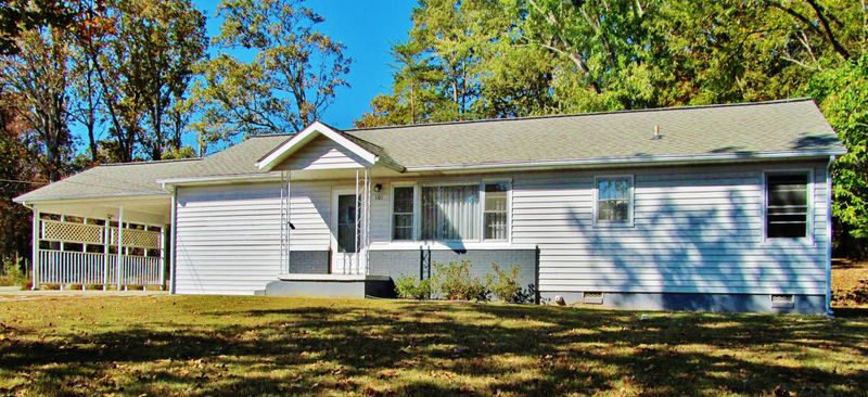 101 Oak Ln, Kingston, TN 37763