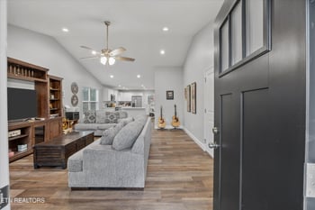 101 Patriot Ln, Luttrell, TN 37779