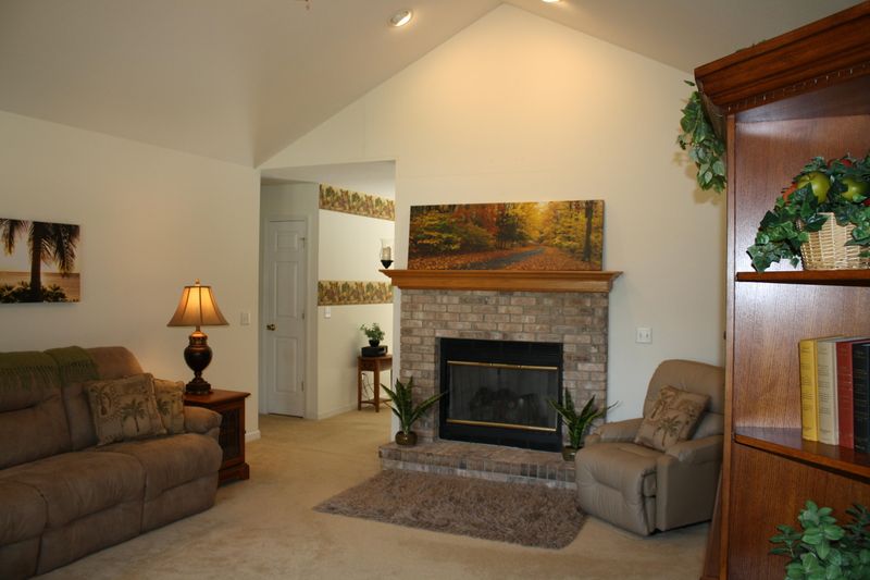 101 Peebles Rd, Fairfield Glade, TN 38558
