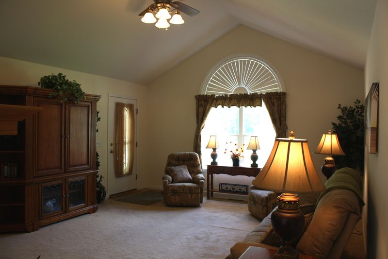 101 Peebles Rd, Fairfield Glade, TN 38558