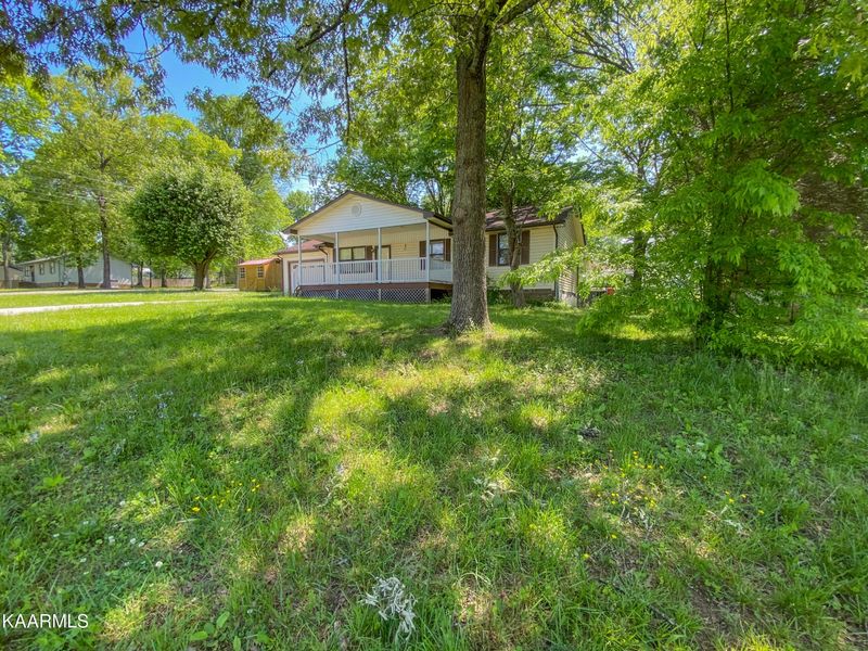 101 Quail Run Ct, Clinton, TN 37716