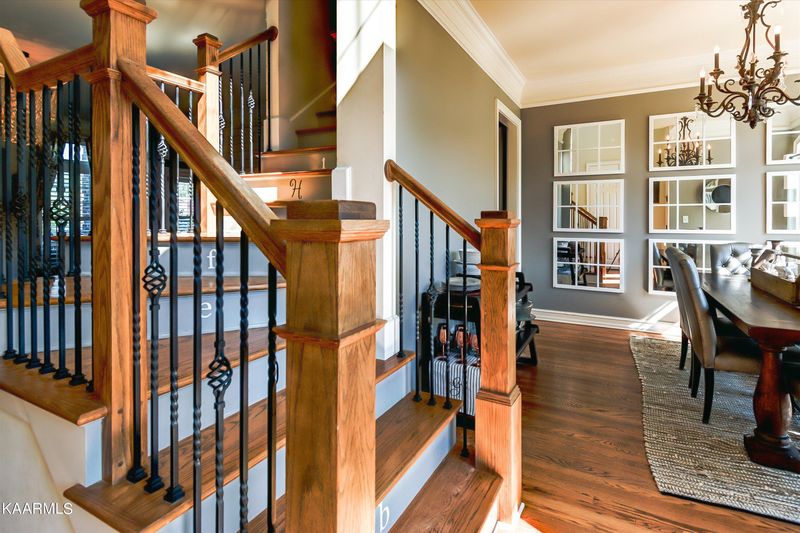 101 Round Hill Point, Oak Ridge, TN 37830