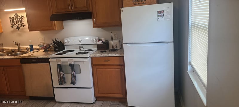 101 Stone Tree Dr, Maryville, TN 37801
