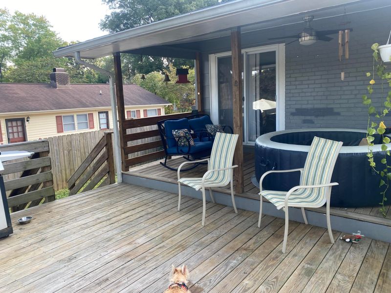 101 Tomlinson Rd, Oak Ridge, TN 37830