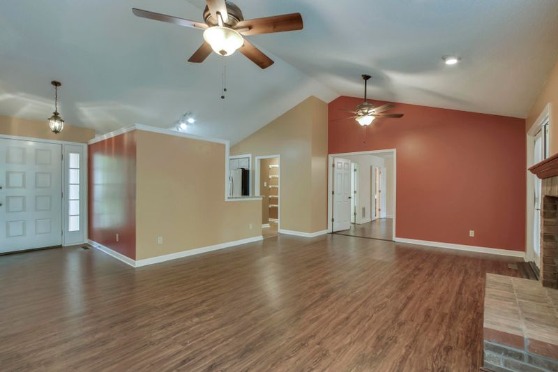 101 Tooweka Cir, Loudon, TN 37774