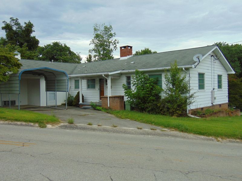 101 Underwood Road Rd, Oak Ridge, TN 37830