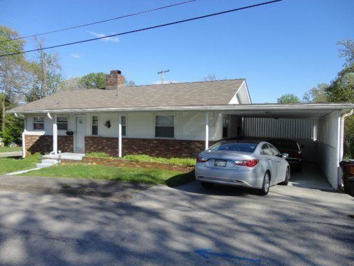 101 W Malta Rd, Oak Ridge, TN 37830
