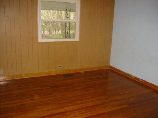101 W Passmore Rd, Oak Ridge, TN 37830