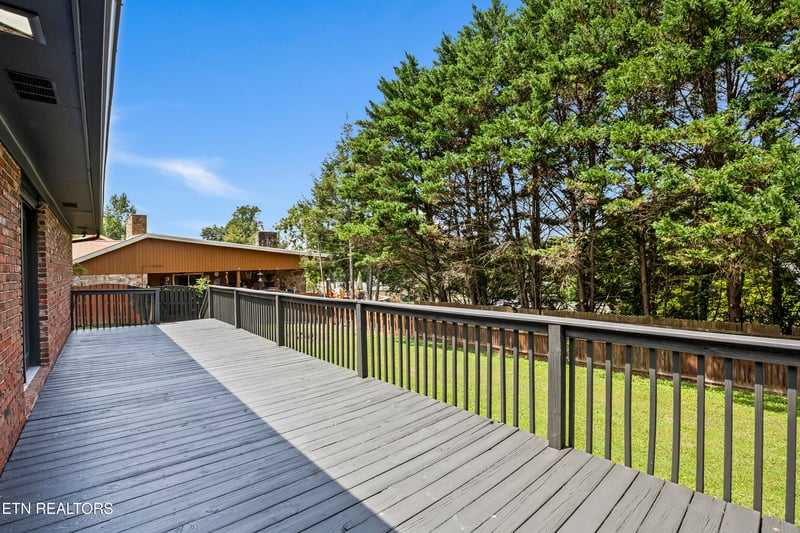 101 Westland Dr, Clinton, TN 37716
