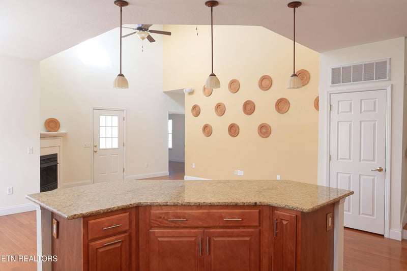 101 Willowcreek Blvd, Sweetwater, TN 37874
