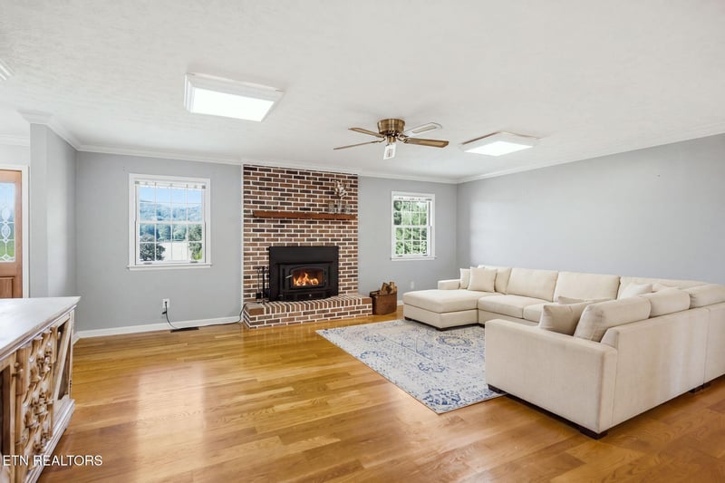 1010 Brushy Valley Rd, Heiskell, TN 37754