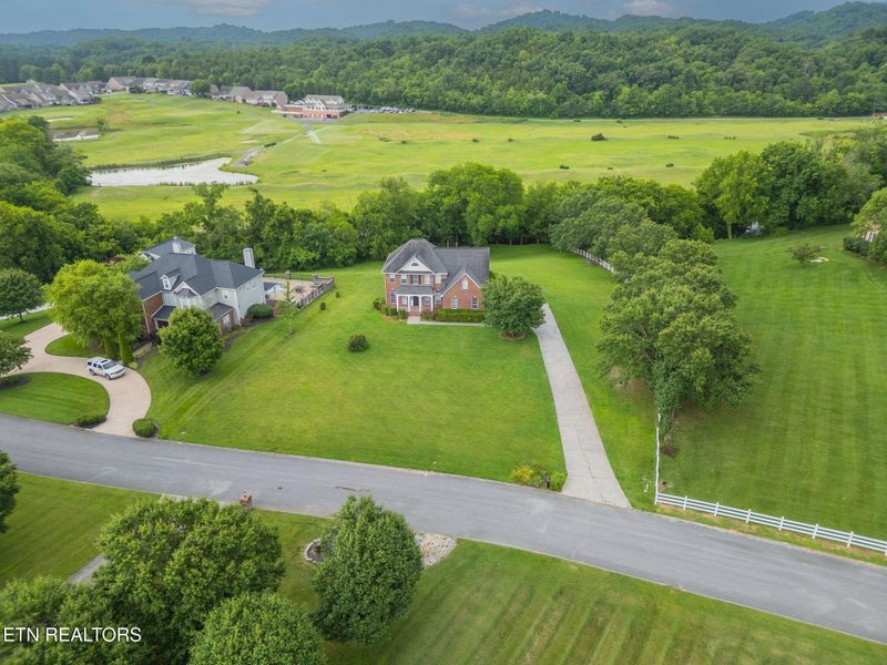 1010 Creek Brook Ln, Seymour, TN 37865