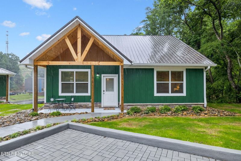 1010 Pinyon Cir, Pigeon Forge, TN 37863