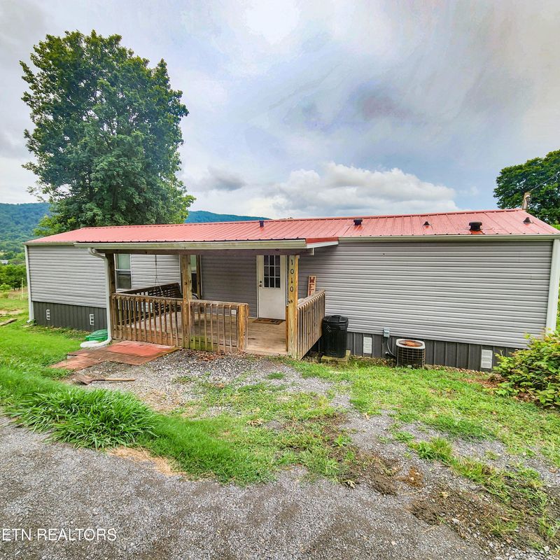 1010 Shirley Rd, Washburn, TN 37888