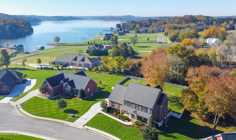 1010 Windward Point, Lenoir City, TN 37772
