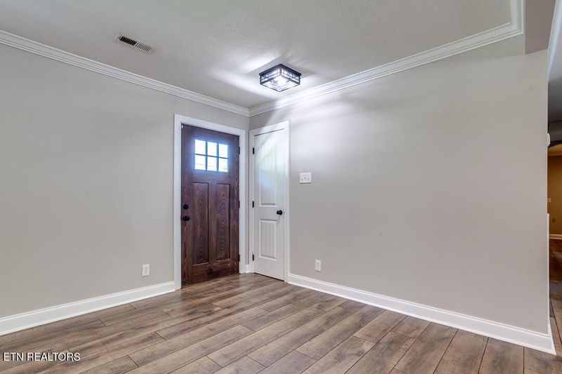 10100 Wolf Den Ln, Knoxville, TN 37932