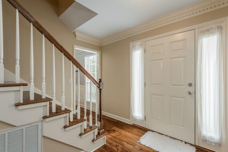 10101 Longford Dr, Knoxville, TN 37922