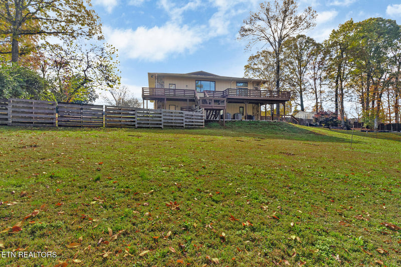 10105 Loma Dr, Knoxville, TN 37922