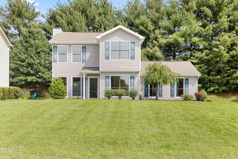 10109 Red Hellard Ln, Knoxville, TN 37923