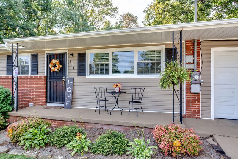 1011 Brown Mountain Loop Rd, Knoxville, TN 37920