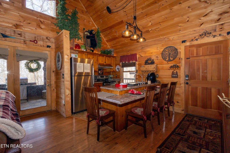 1011 Elm Cir, Sevierville, TN 37876