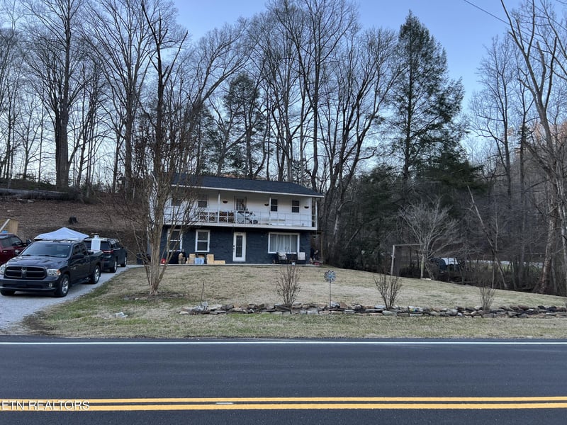 1011 Frost Bottom Rd, Briceville, TN 37710