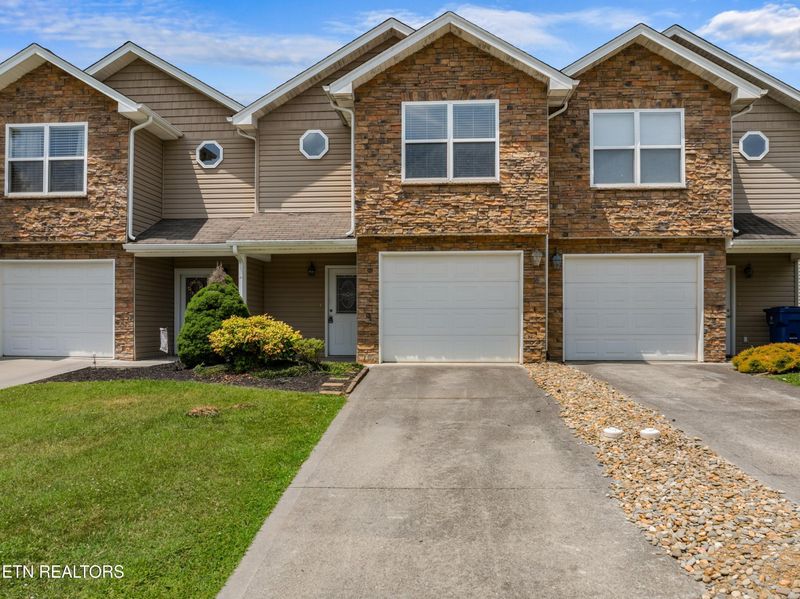 1011 Woullard Way, Sevierville, TN 37876