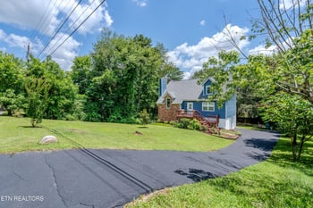 10112 Lonesome Pine Dr, Knoxville, TN 37932