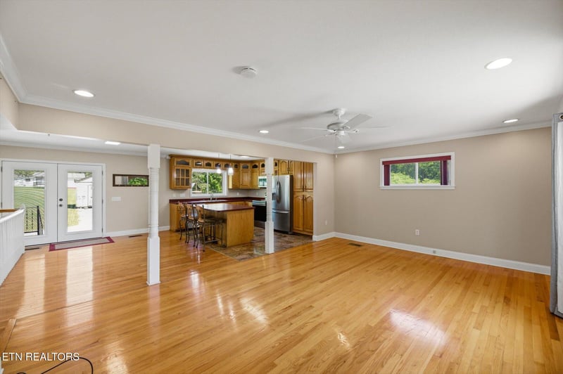 1012 Bennett St, Sweetwater, TN 37874