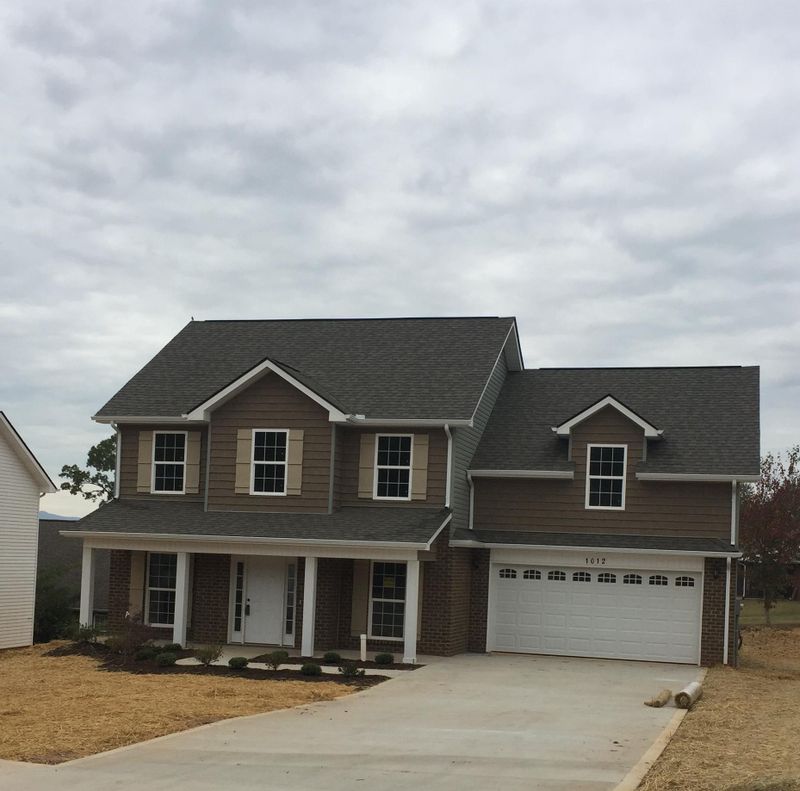 1012 Brooklyn Ln, Maryville, TN 37804