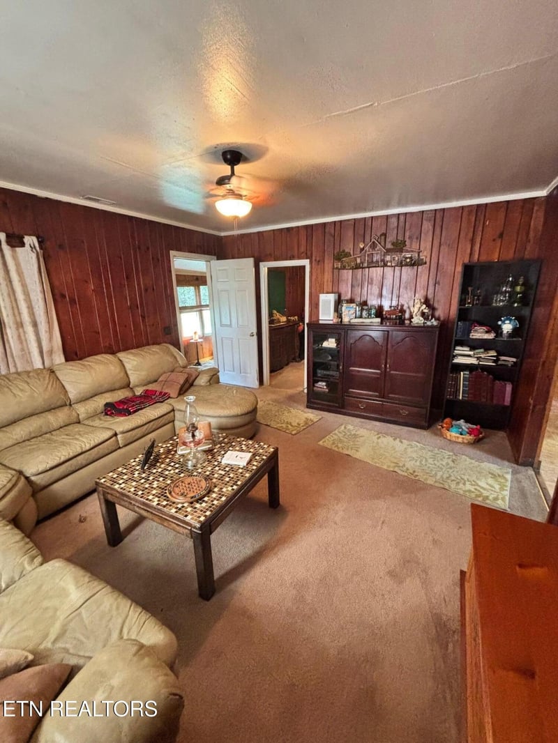 1012 Fourth St, Crossville, TN 38555