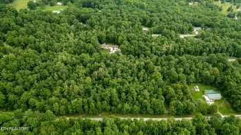 1012 Hopi Dr, Crossville, TN 38572