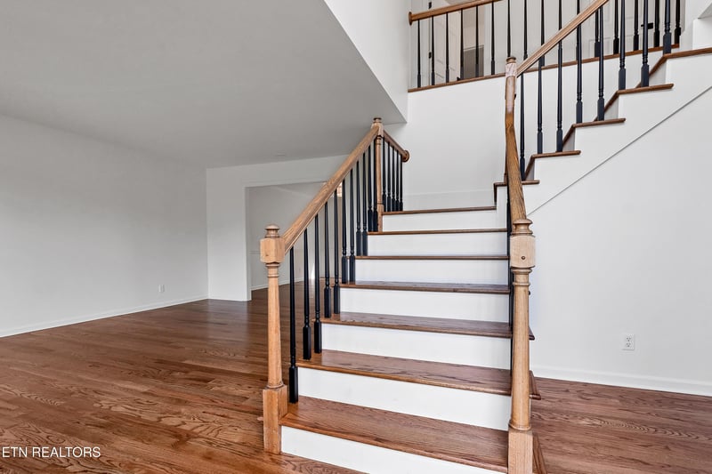 1012 Sandy Ct, Maryville, TN 37803