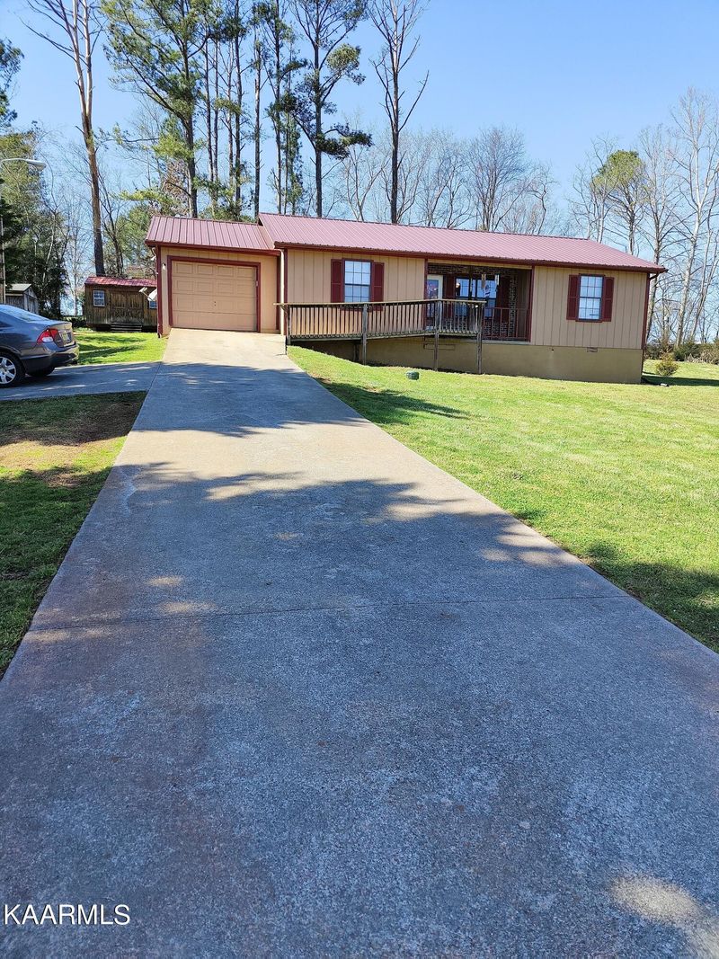 10125 Martel Rd, Lenoir City, TN 37772