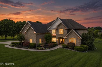 1013 Creekbrook Ln, Seymour, TN 37865