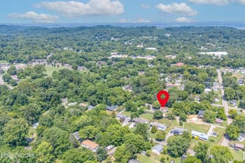 1013 E Drive, Knoxville, TN 37920