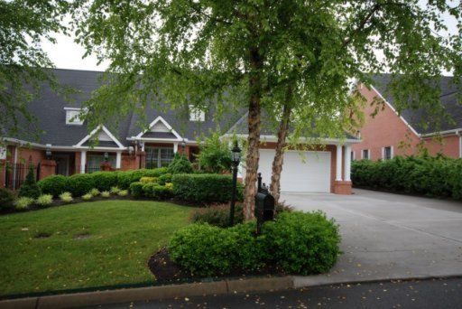 1013 Fine Glen Dr, Sevierville, TN 37862