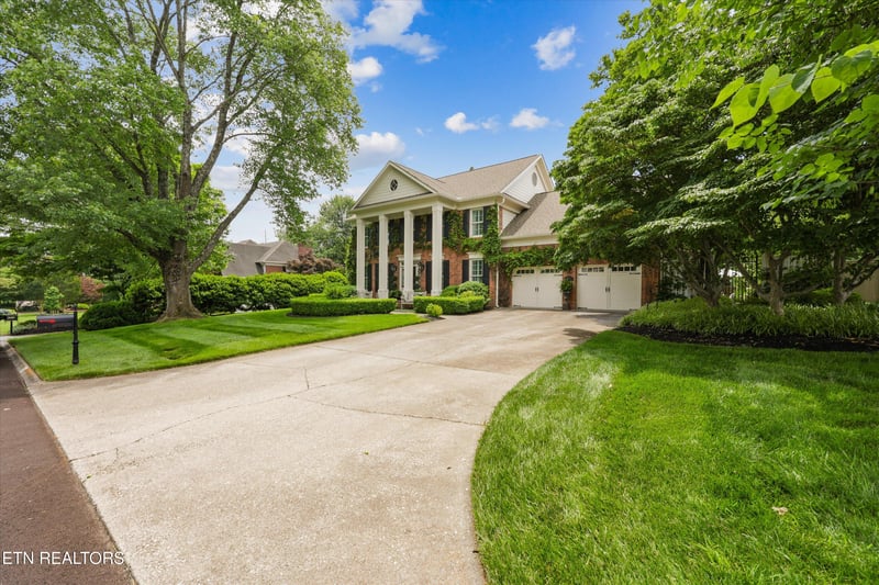 1013 Hayslope Dr, Knoxville, TN 37919