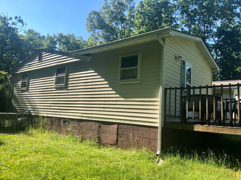 1013 Huron Dr, Crossville, TN 38572
