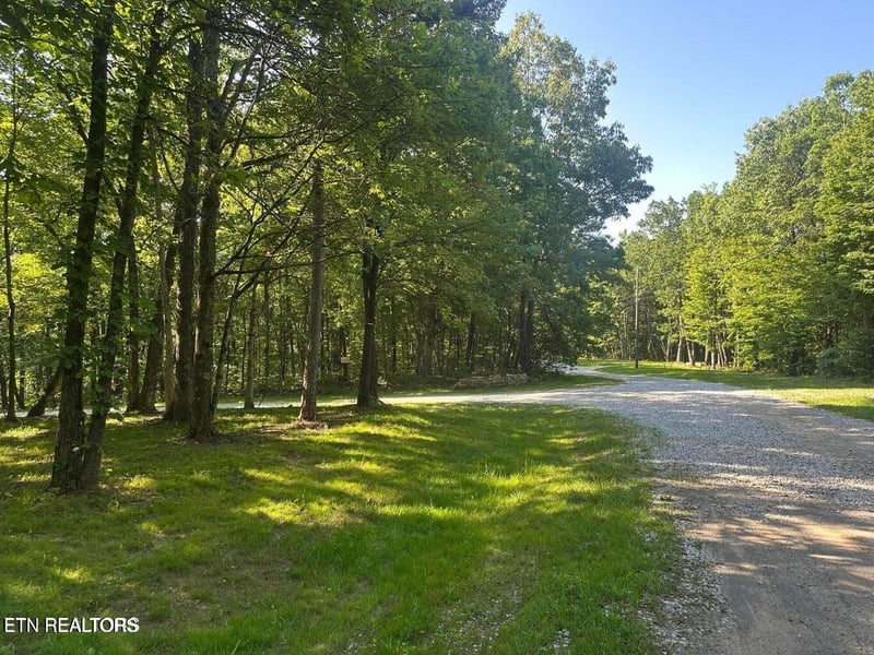 1013 Running Deer, Crab Orchard, TN 37723