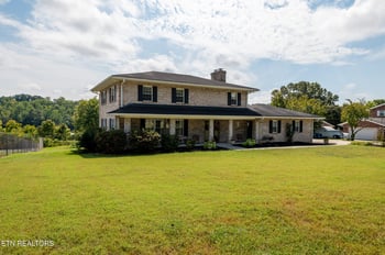 10134 El Pinar Dr #4, Knoxville, TN 37922