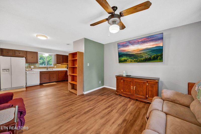 1014 Parrish Rd, Knoxville, TN 37923