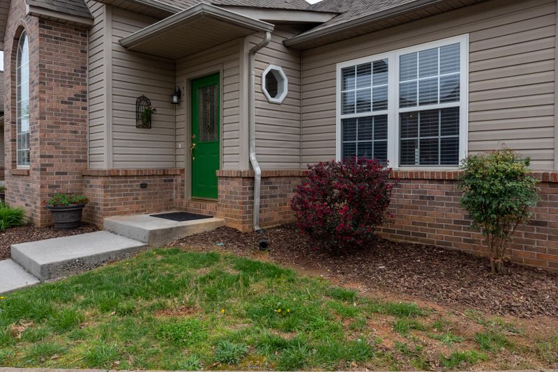 1014 Silver Creek Ln, Maryville, TN 37804